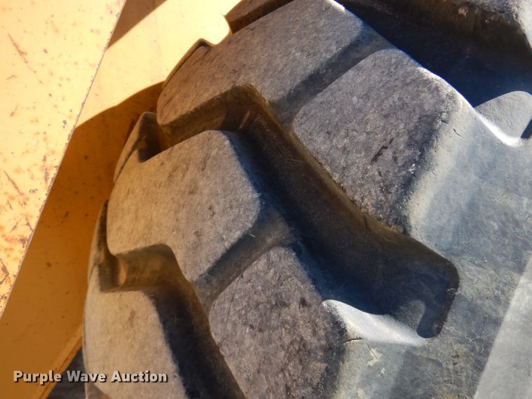 image for item GC9933 1993 Caterpillar 980F  wheel loader