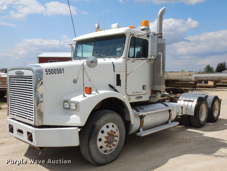 image for item GC9934 2005 Freightliner FLD  semi truck