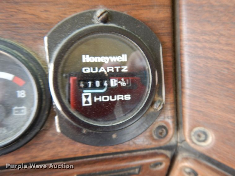 image for item GC9934 2005 Freightliner FLD  semi truck