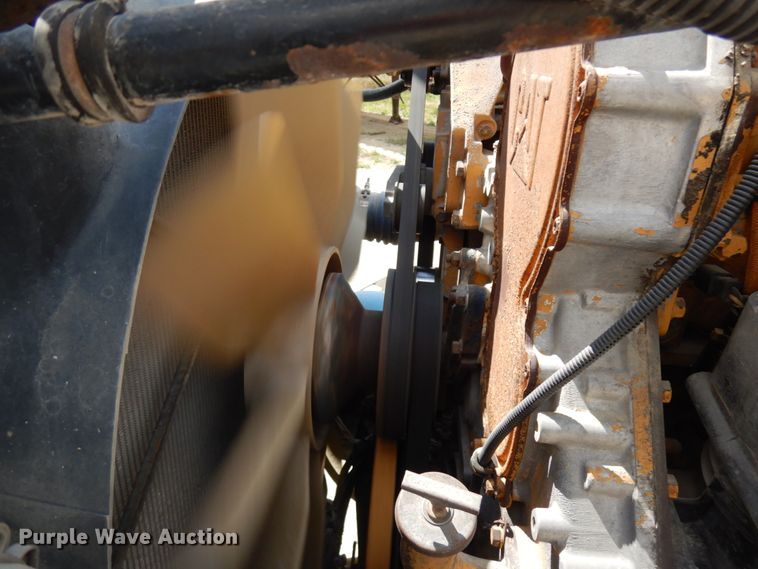 image for item GC9934 2005 Freightliner FLD  semi truck