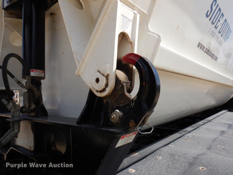 image for item GC9935 2000 Mack RD690S  dump truck