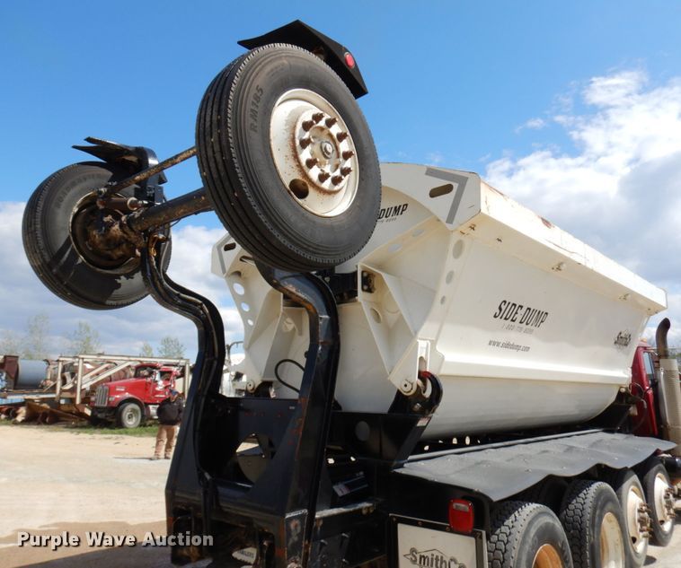 image for item GC9935 2000 Mack RD690S  dump truck