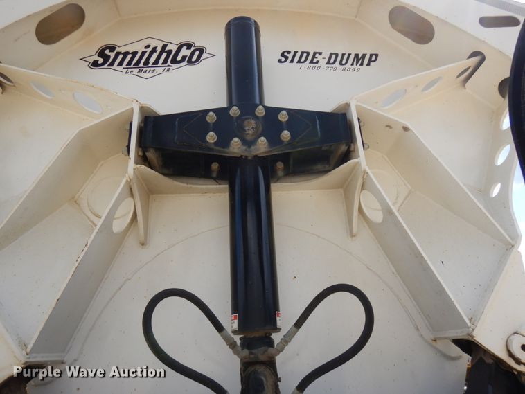 image for item GC9935 2000 Mack RD690S  dump truck