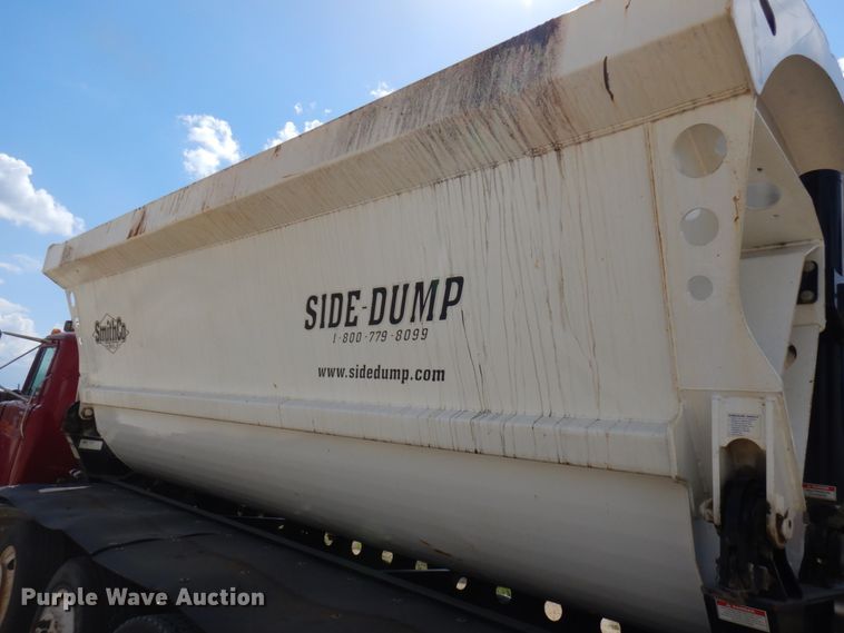 image for item GC9935 2000 Mack RD690S  dump truck