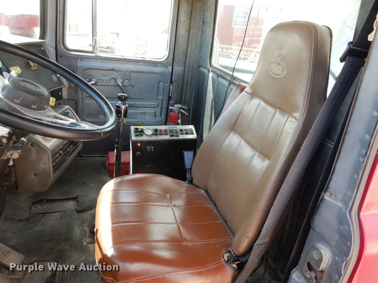 image for item GC9935 2000 Mack RD690S  dump truck