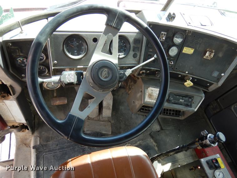 image for item GC9935 2000 Mack RD690S  dump truck