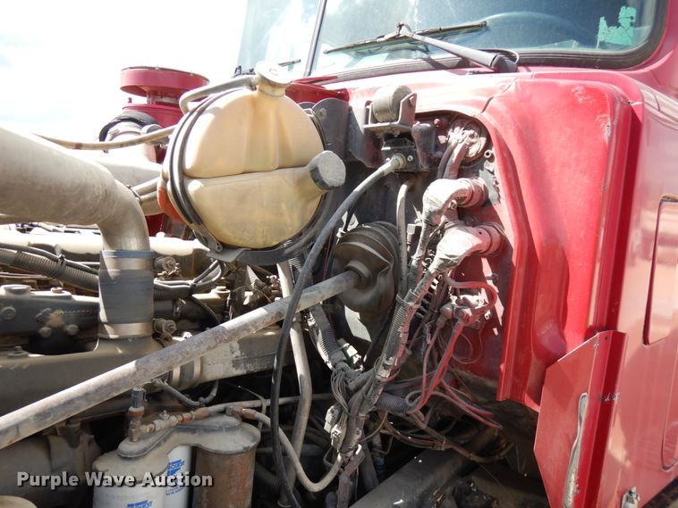 image for item GC9935 2000 Mack RD690S  dump truck