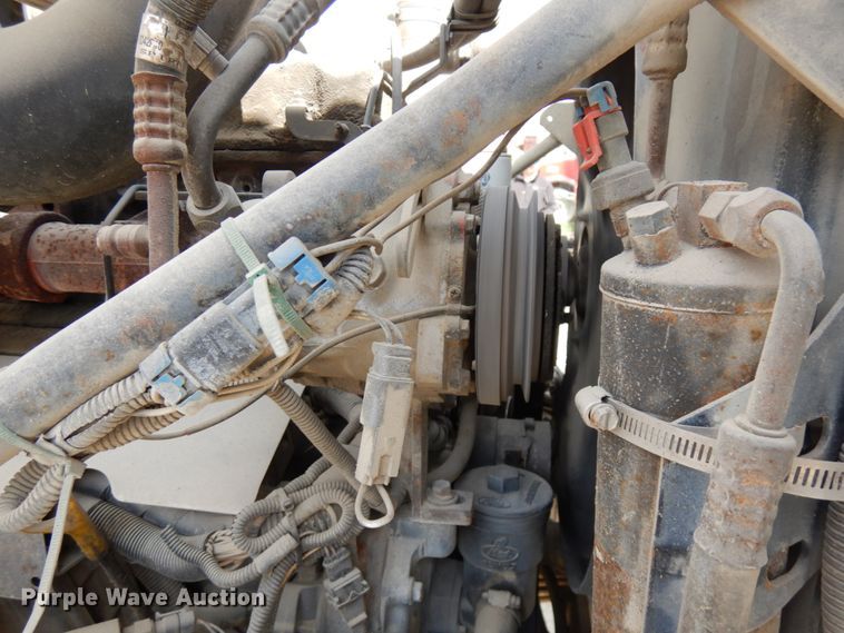 image for item GC9935 2000 Mack RD690S  dump truck