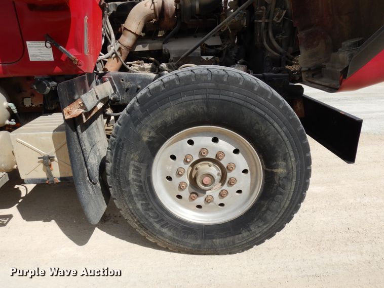 image for item GC9935 2000 Mack RD690S  dump truck