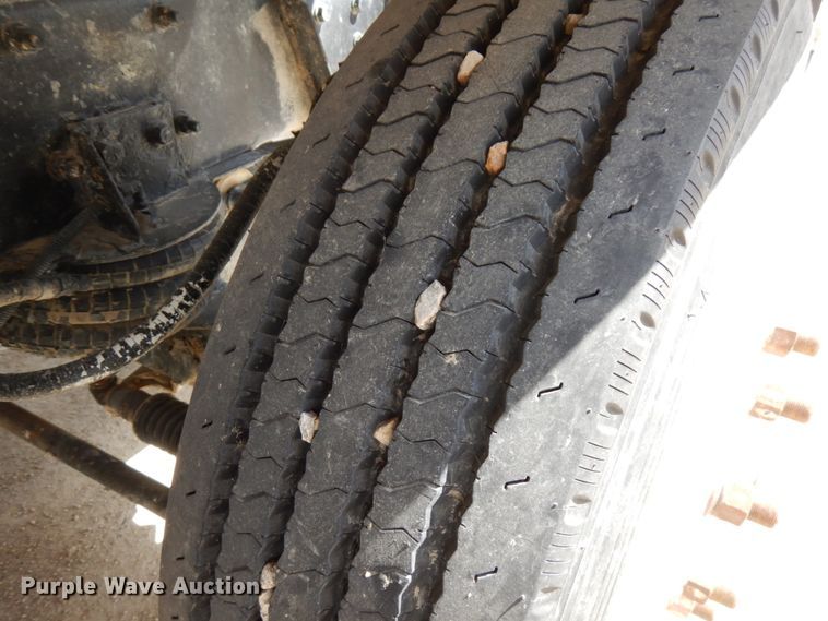 image for item GC9935 2000 Mack RD690S  dump truck