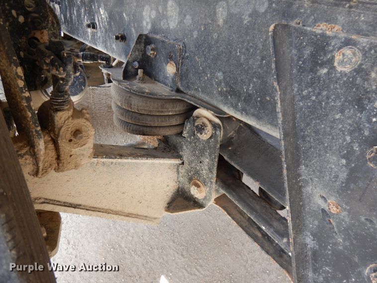 image for item GC9935 2000 Mack RD690S  dump truck