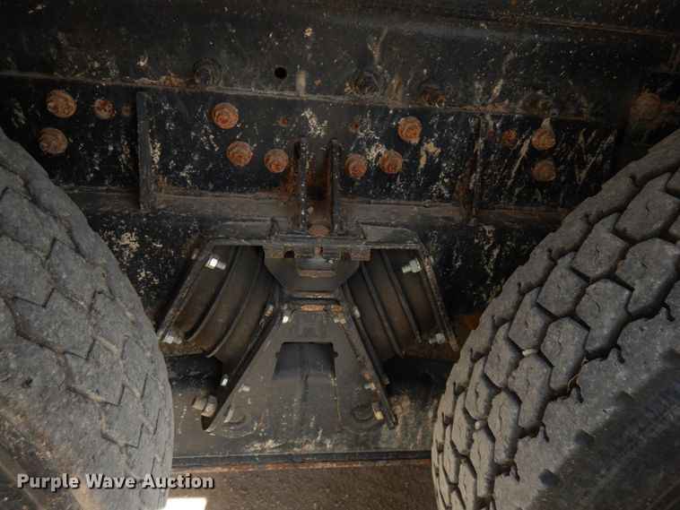 image for item GC9935 2000 Mack RD690S  dump truck