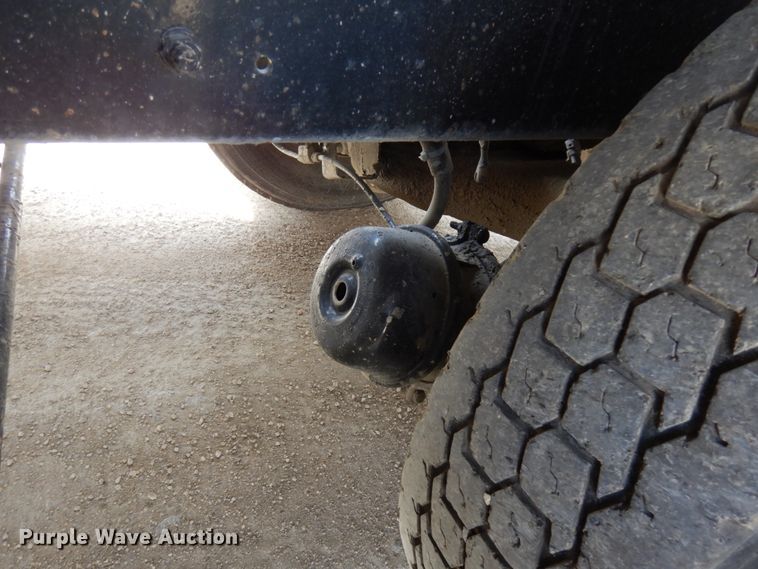 image for item GC9935 2000 Mack RD690S  dump truck