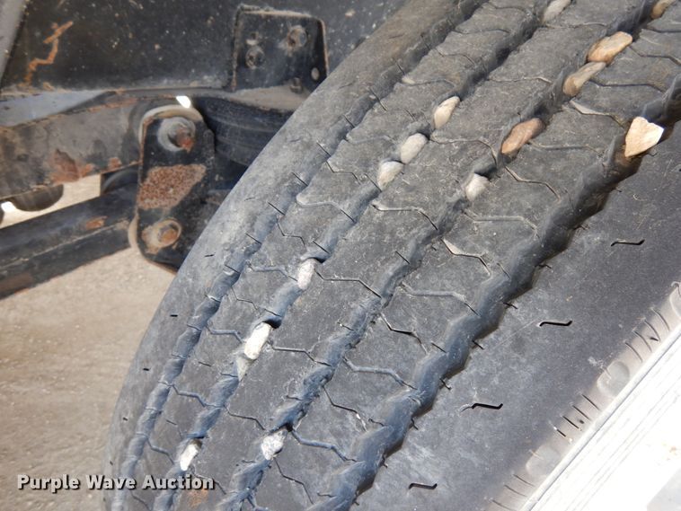 image for item GC9935 2000 Mack RD690S  dump truck