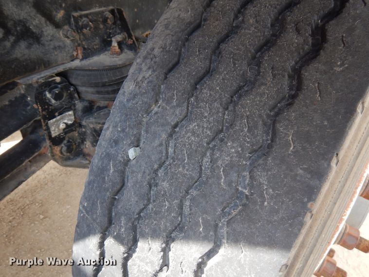 image for item GC9935 2000 Mack RD690S  dump truck