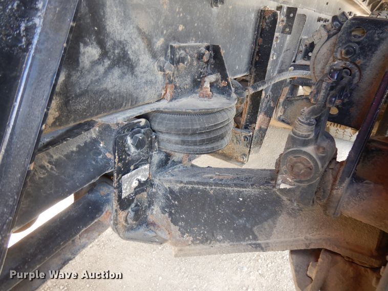 image for item GC9935 2000 Mack RD690S  dump truck