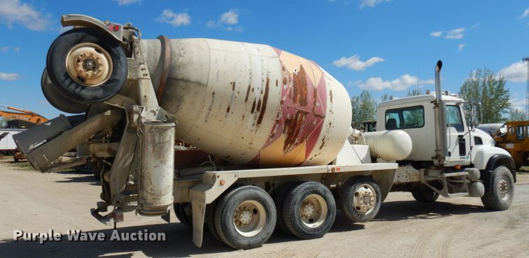 image for item GC9936 2007 Mack CV513  ready mix truck