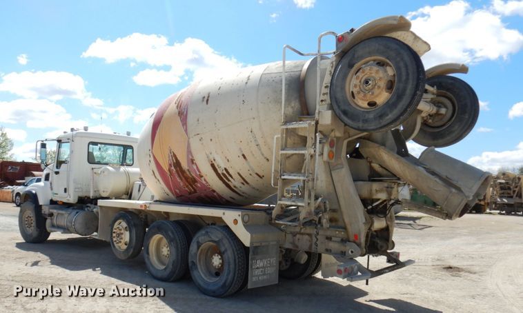 image for item GC9936 2007 Mack CV513  ready mix truck