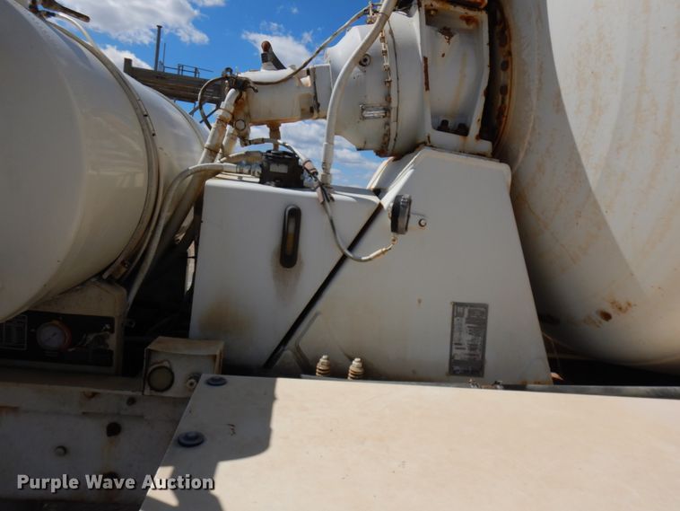 image for item GC9936 2007 Mack CV513  ready mix truck