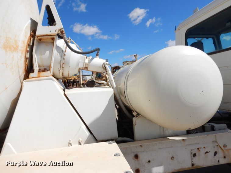 image for item GC9936 2007 Mack CV513  ready mix truck