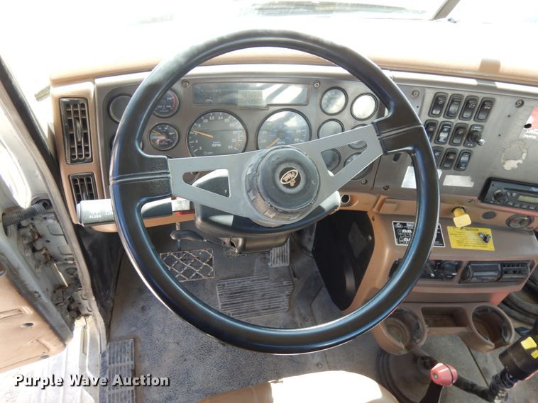 image for item GC9936 2007 Mack CV513  ready mix truck