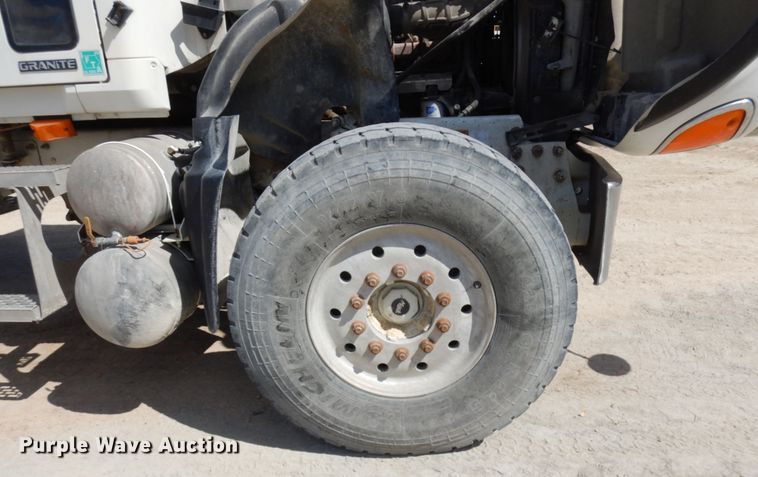 image for item GC9936 2007 Mack CV513  ready mix truck