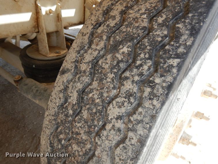 image for item GC9936 2007 Mack CV513  ready mix truck