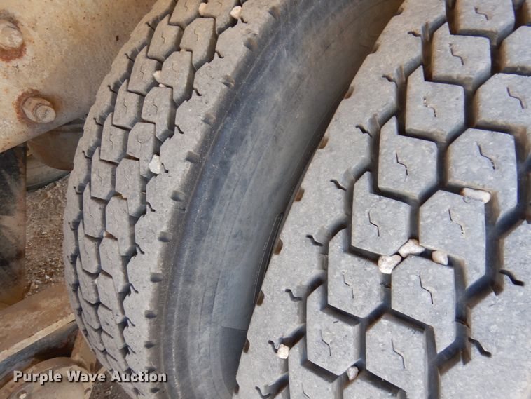 image for item GC9936 2007 Mack CV513  ready mix truck