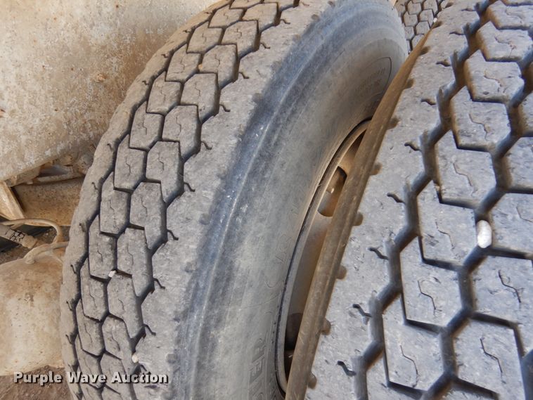 image for item GC9936 2007 Mack CV513  ready mix truck