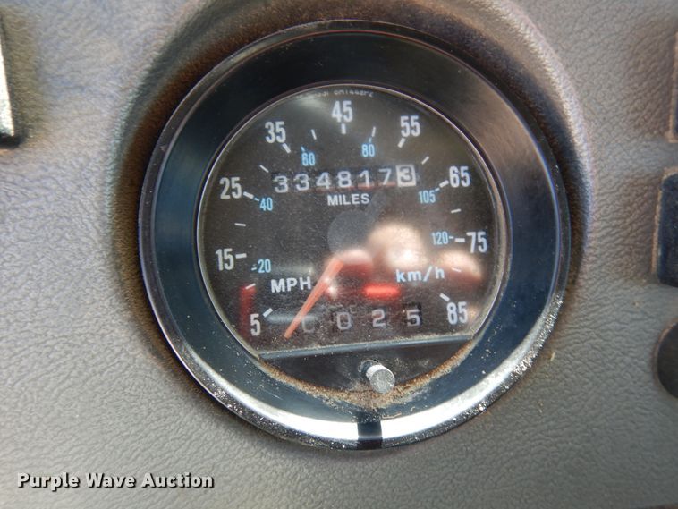 image for item GC9937 2000 Mack RD690S  dump truck