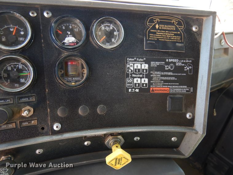 image for item GC9937 2000 Mack RD690S  dump truck