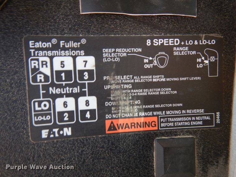 image for item GC9937 2000 Mack RD690S  dump truck