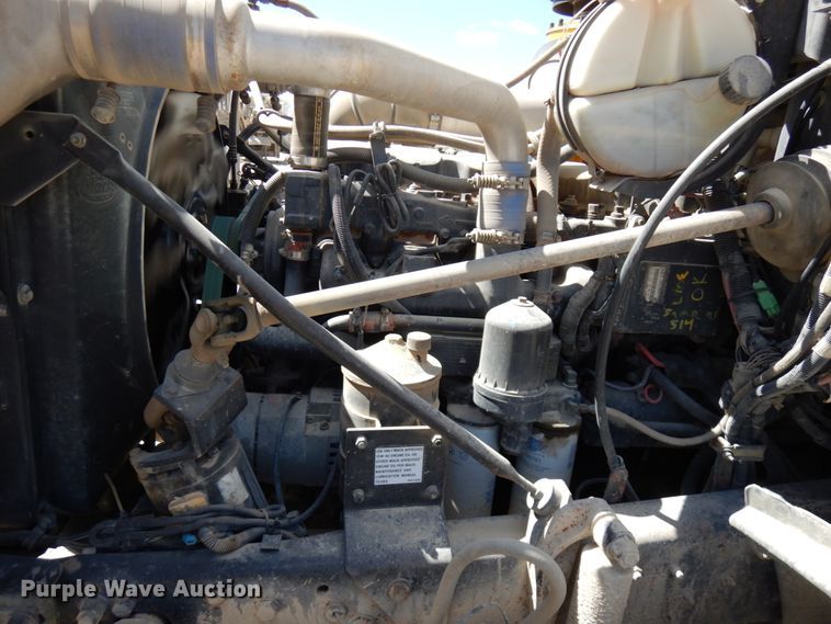 image for item GC9937 2000 Mack RD690S  dump truck