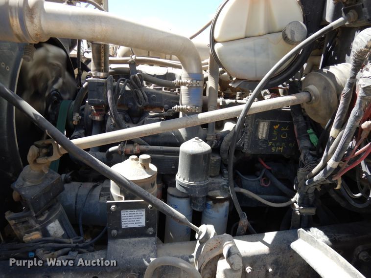 image for item GC9937 2000 Mack RD690S  dump truck