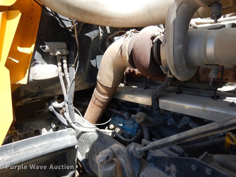 image for item GC9937 2000 Mack RD690S  dump truck