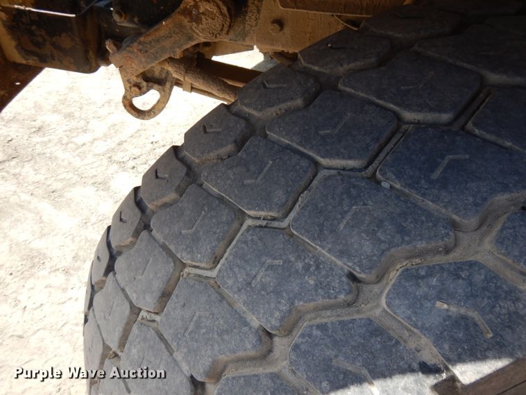 image for item GC9937 2000 Mack RD690S  dump truck