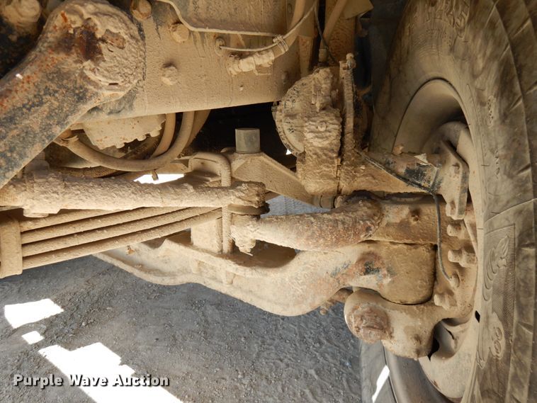 image for item GC9937 2000 Mack RD690S  dump truck