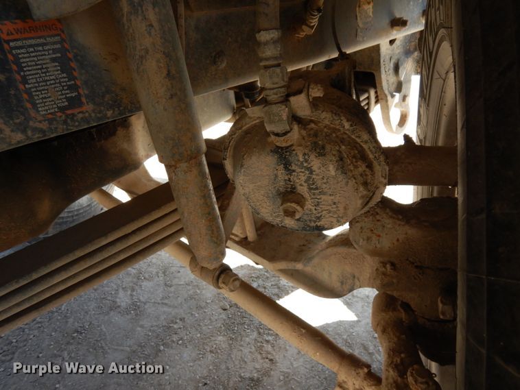 image for item GC9937 2000 Mack RD690S  dump truck