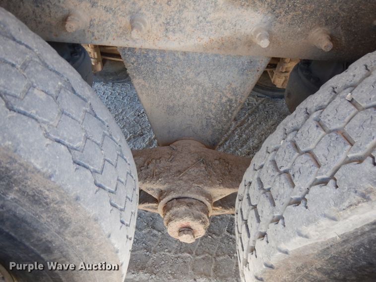 image for item GC9937 2000 Mack RD690S  dump truck