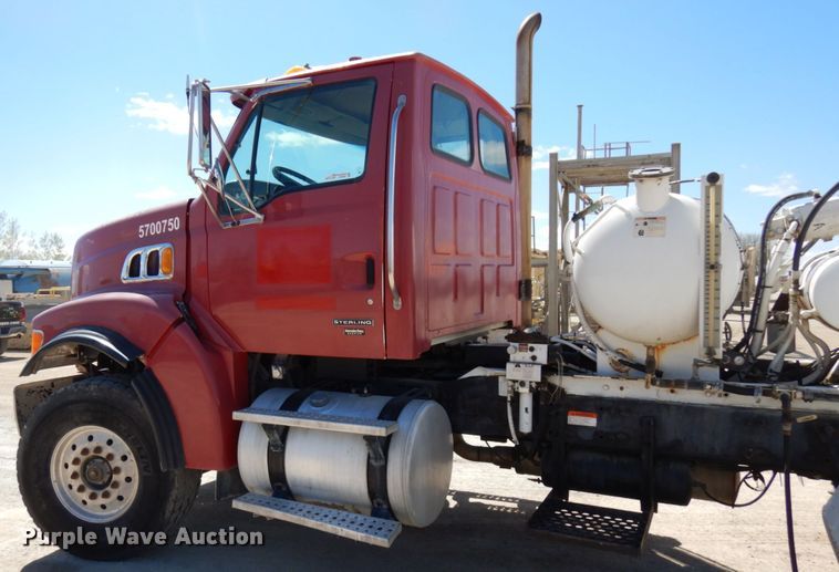 image for item GC9938 2007 Sterling L-Line  ready mix truck