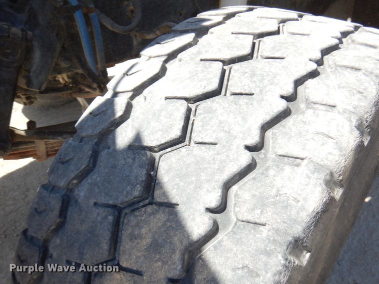 image for item GC9938 2007 Sterling L-Line  ready mix truck