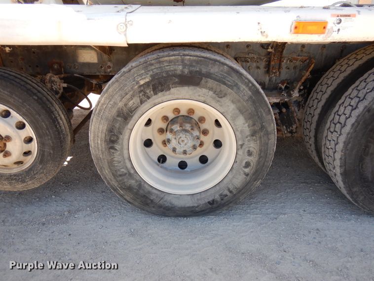 image for item GC9938 2007 Sterling L-Line  ready mix truck