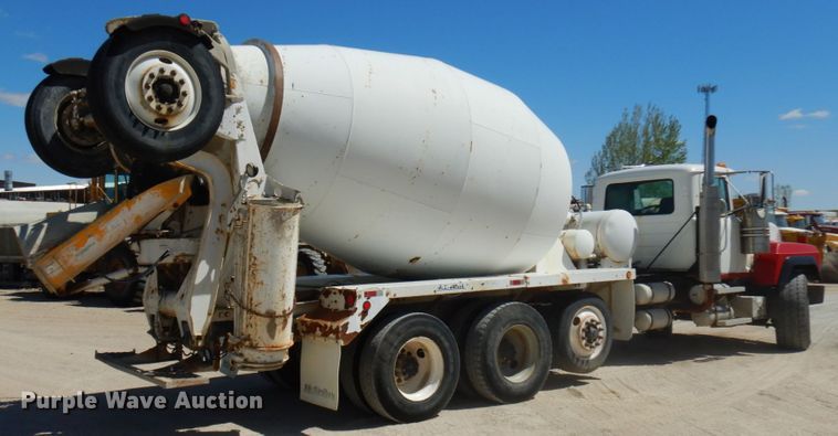 image for item GC9939 2000 Mack RD690S  ready mix truck