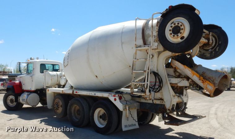 image for item GC9939 2000 Mack RD690S  ready mix truck