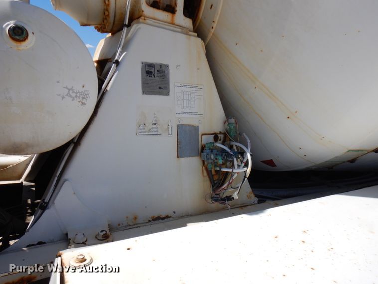 image for item GC9939 2000 Mack RD690S  ready mix truck