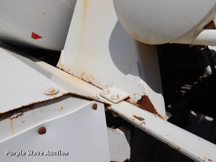 image for item GC9939 2000 Mack RD690S  ready mix truck