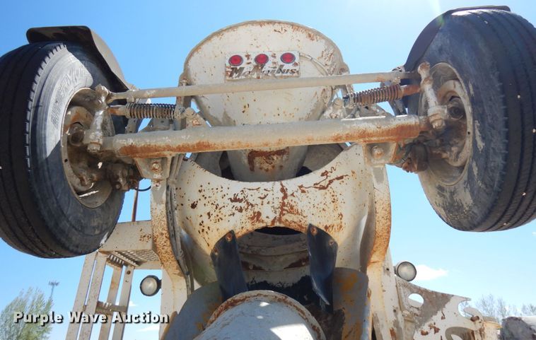 image for item GC9939 2000 Mack RD690S  ready mix truck