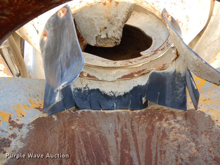 image for item GC9939 2000 Mack RD690S  ready mix truck