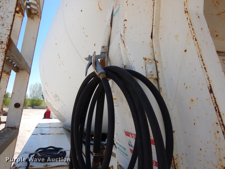 image for item GC9939 2000 Mack RD690S  ready mix truck