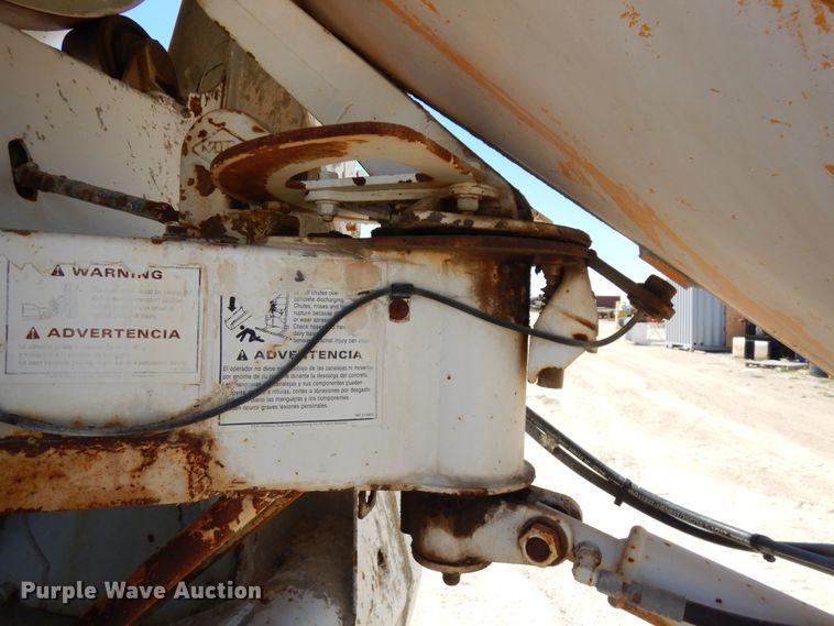 image for item GC9939 2000 Mack RD690S  ready mix truck